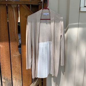 Tan/white Cardigan Size M